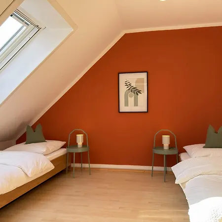 Team & Airport Munich Apartment *