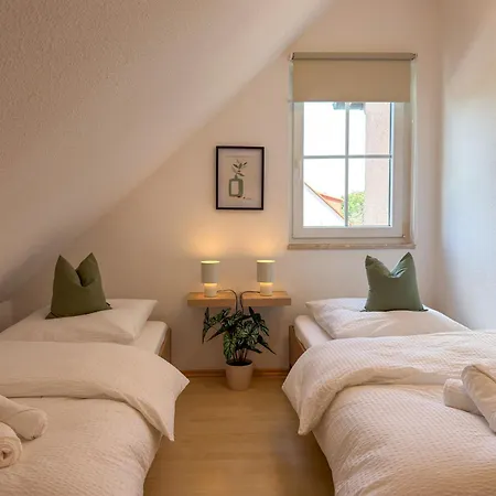 Team & Airport Munich Apartment *